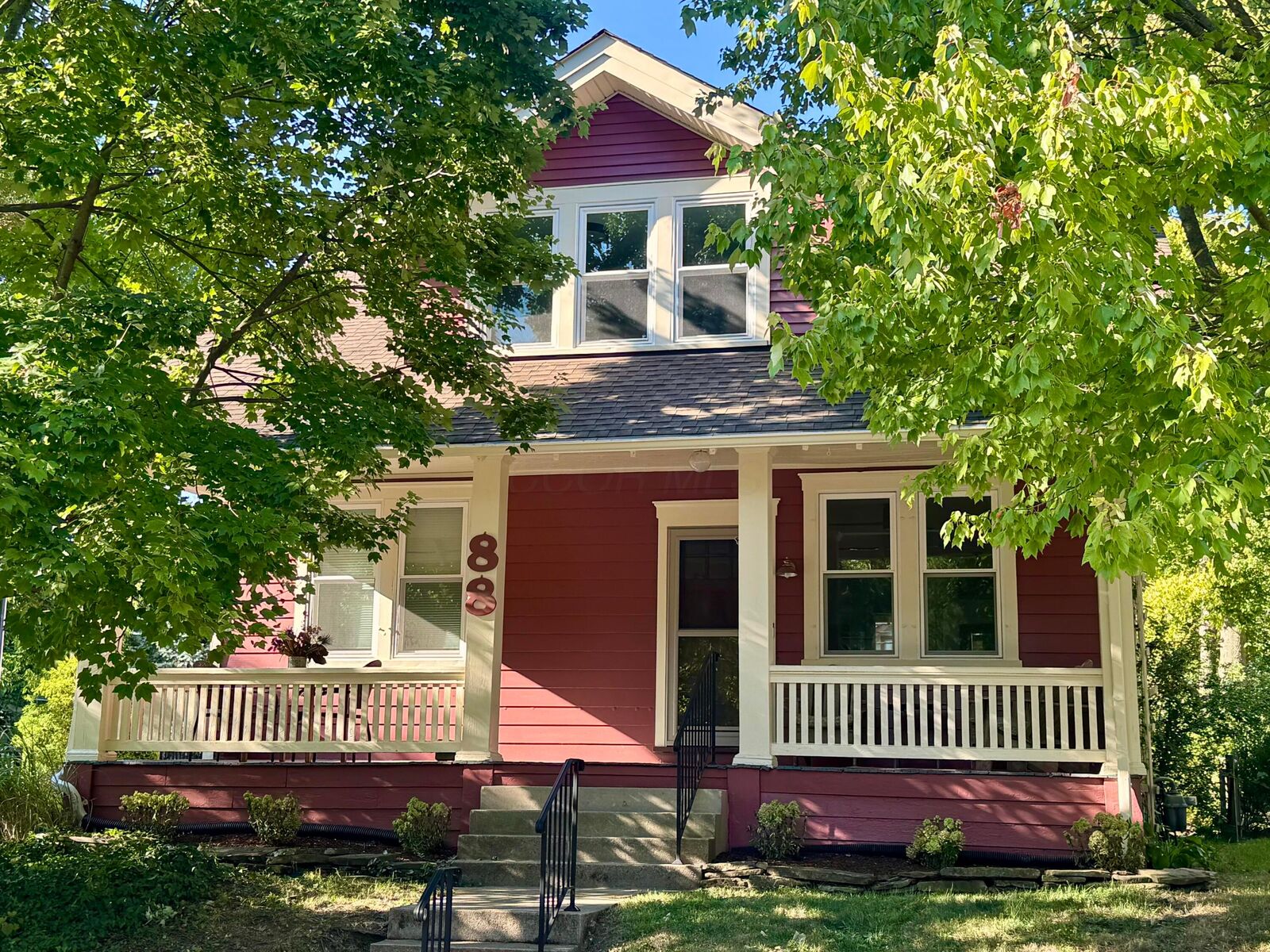 Property Photo:  88 W Kenworth Road  OH 43214 