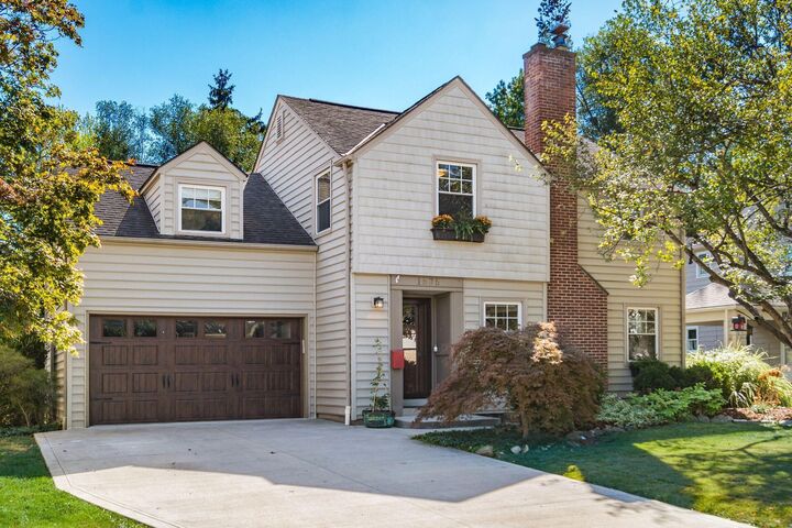 1535 Doone Road  Columbus OH 43221 photo