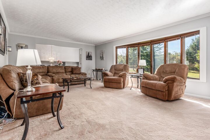 Property Photo: 4190 Johnstown Alexandria Road OH 43031