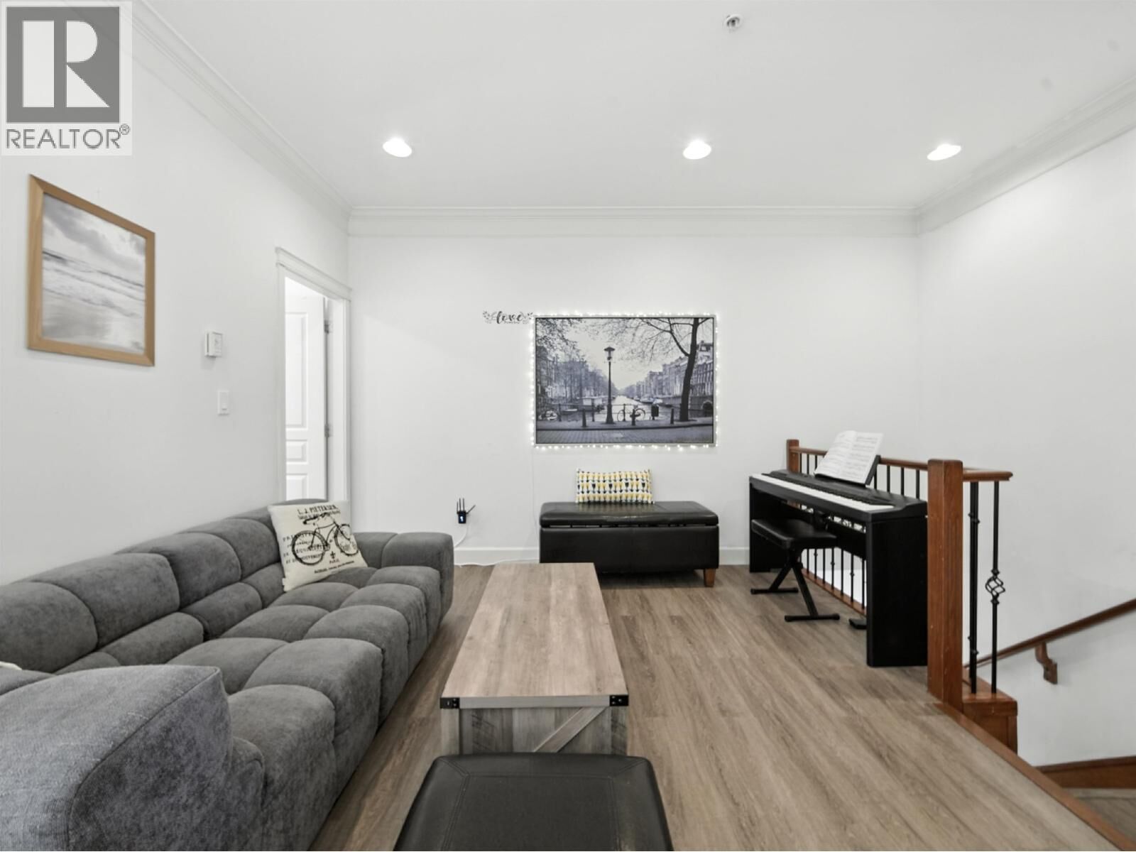 Photo de la propriété:  1430 East 8th Avenue  BC V5N 1T4