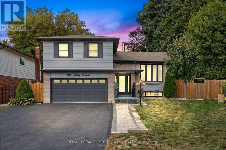 708 Aruba Crescent  Oshawa (Northglen) ON L1J 6B6 photo