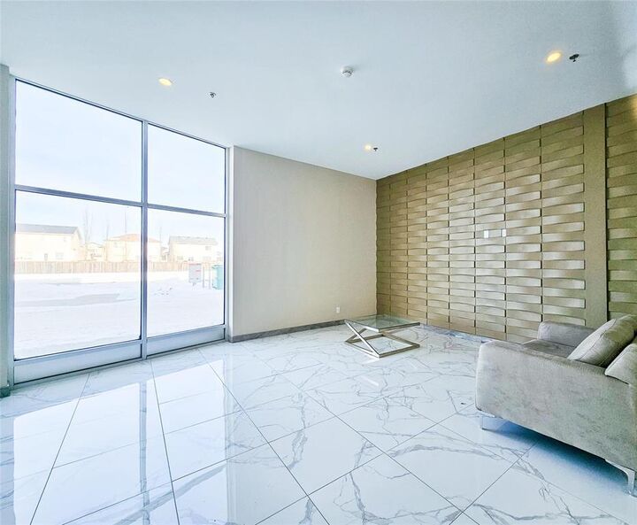 Property Photo: 1730 Leila Avenue MB R2P 1Z1