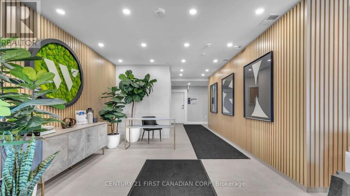 Property Photo:  1975 Fountain Grass Drive 402  ON N6K 0M3 