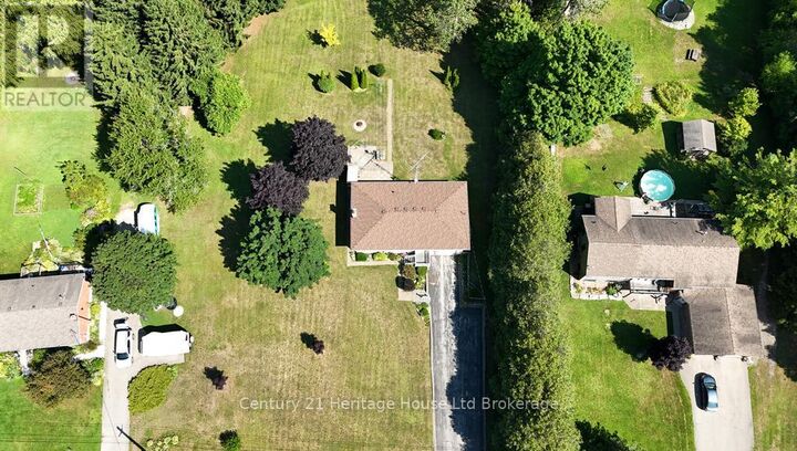Photo de la propriété:  403131 Robinson Road  ON N5C 3J7 