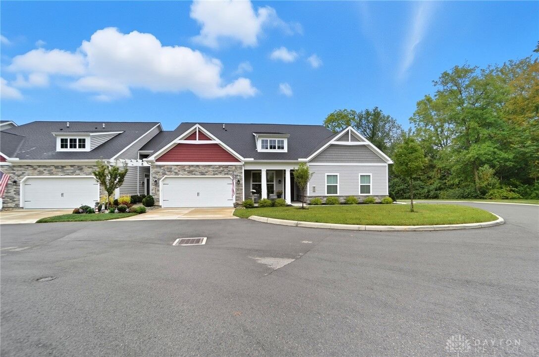 Property Photo:  611 Cape Cod Court  OH 45430 
