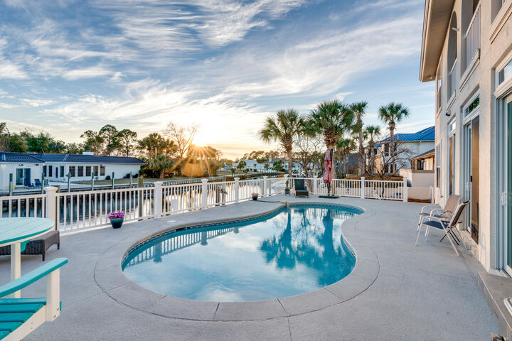 Property Photo: 1413 Trout Drive FL 32408