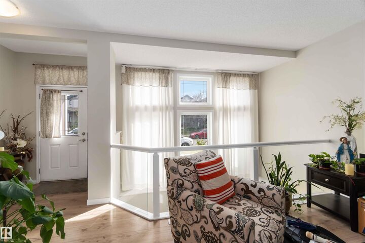 Property Photo:  9932 221 Street NW  AB T5T 4M7 