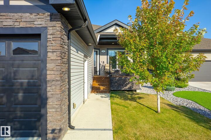 Property Photo: 5 Sparrow Close AB T8L 0V4