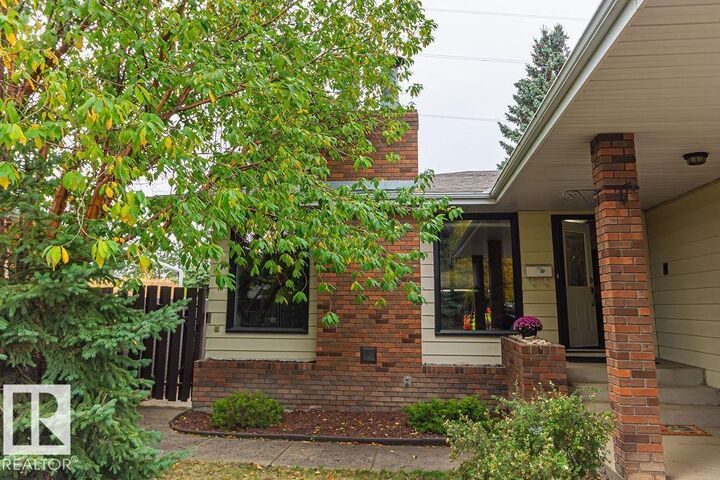 Property Photo: 1720 89 Street NW AB T6K 2A9