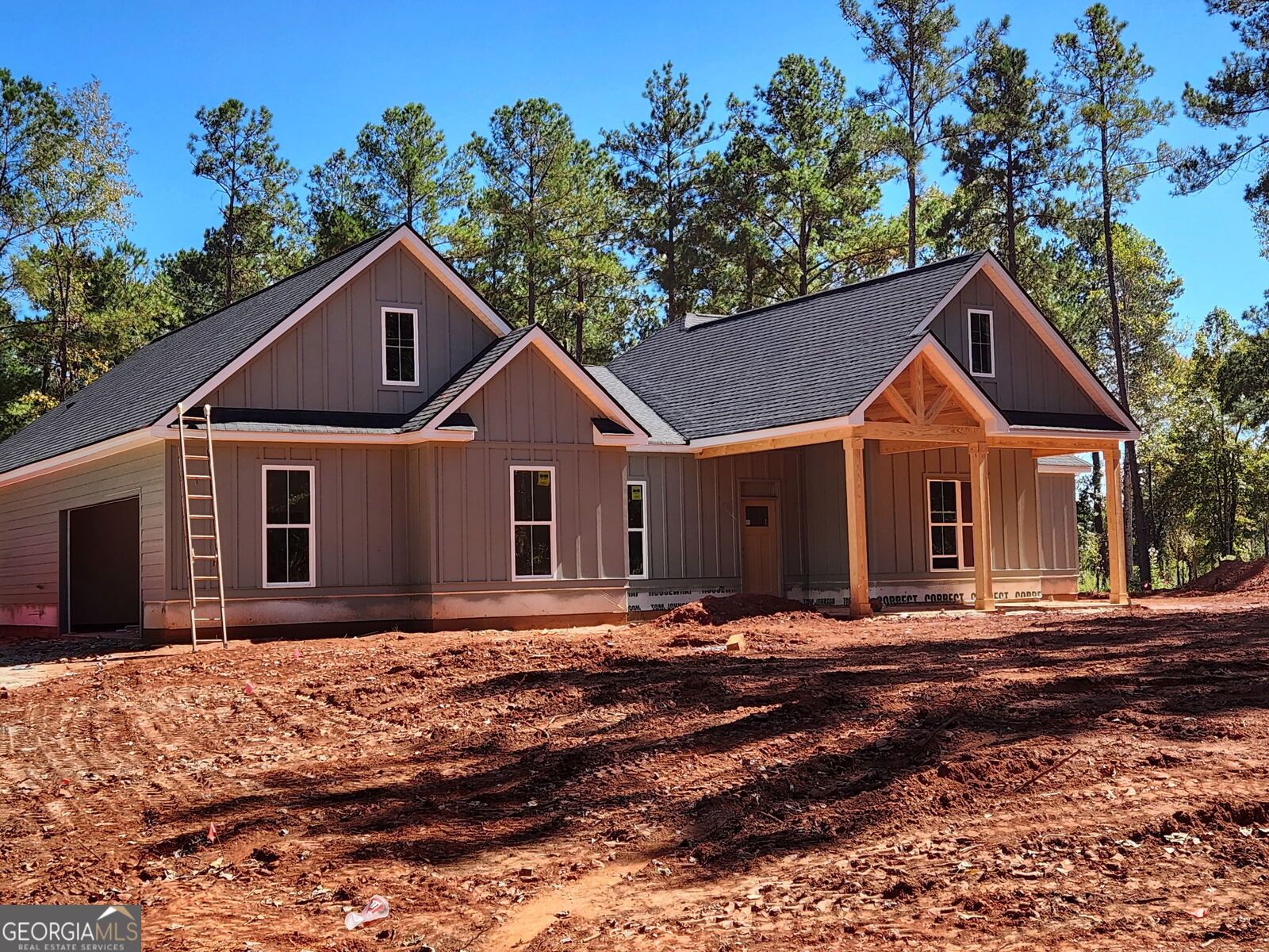Property Photo: 610 Dean Patrick GA 30248