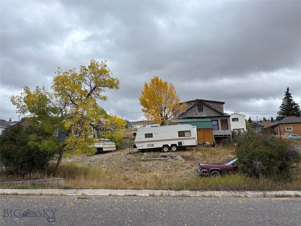 Property Photo:  Lot 6B And Lot 8 W Pearl Street  MT 59701 