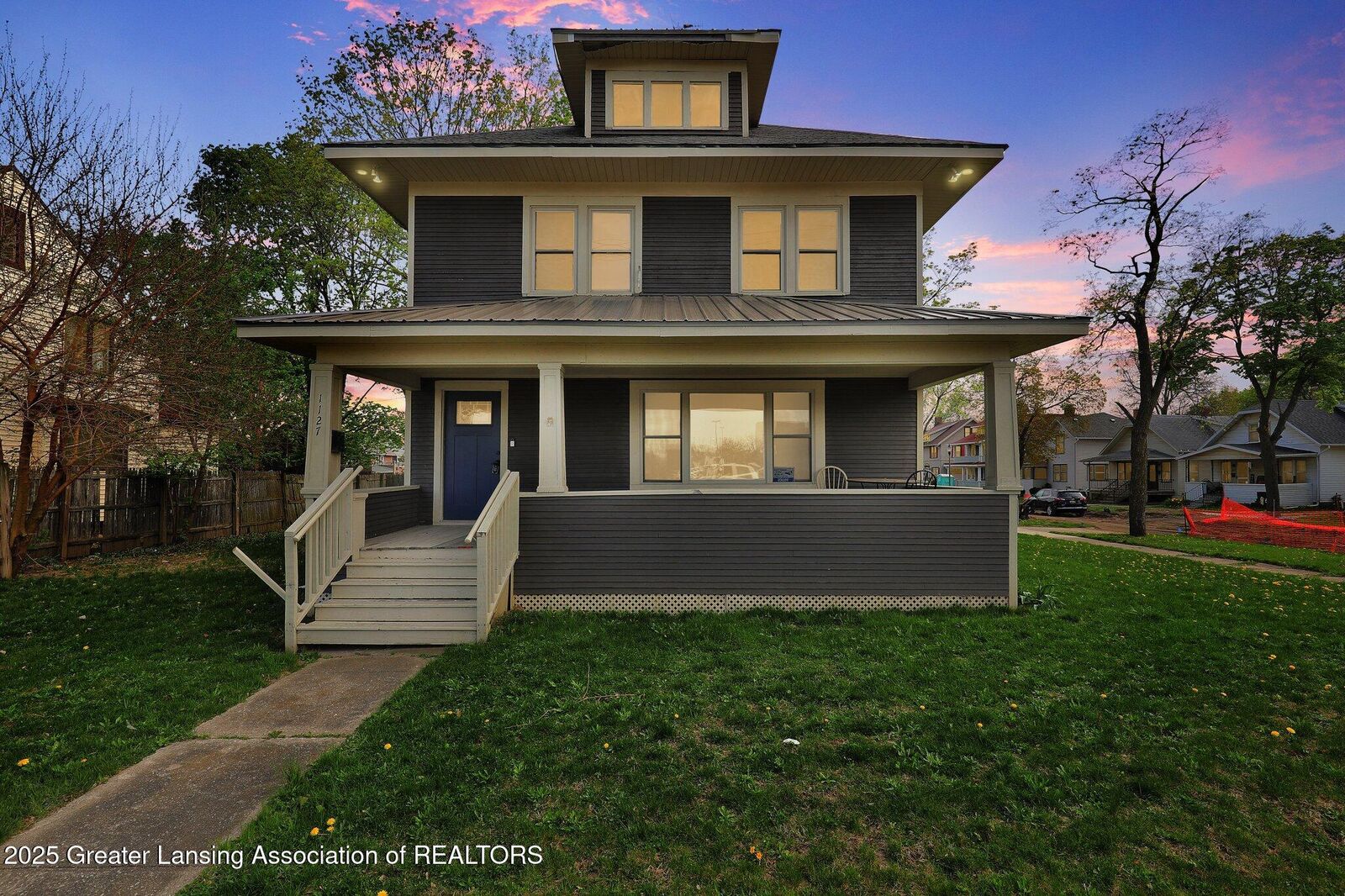 Property Photo:  1127 W Saginaw Street  MI 48915 
