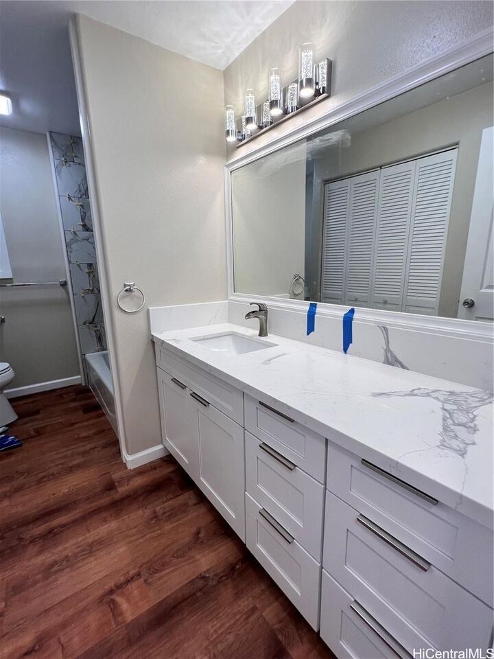 Property Photo:  2871 Kalihi Street H  HI 96819 