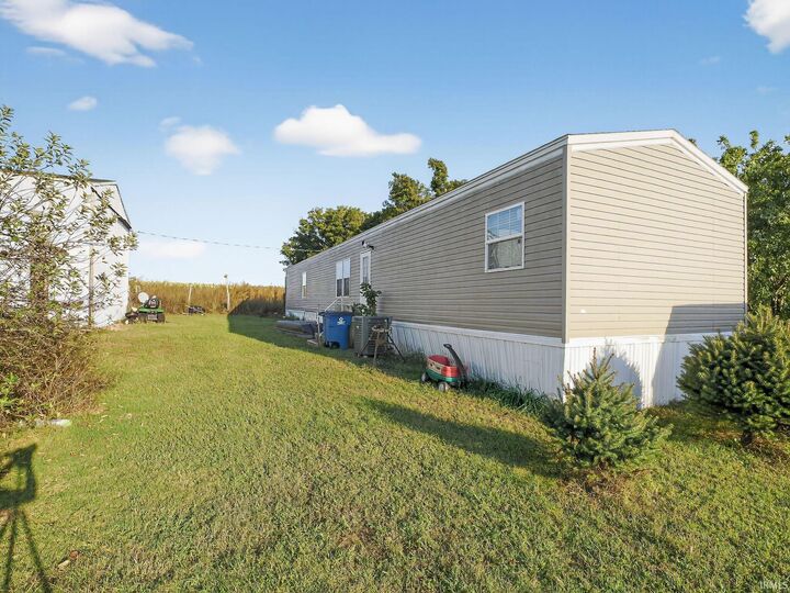 Property Photo:  1426 E Decker Road  IN 47524-7061 