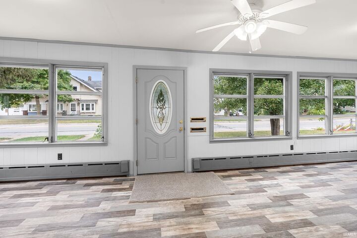 Property Photo:  304 N Main Street  IN 46725-1741 