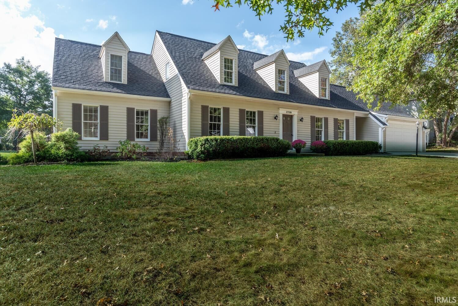Property Photo:  2709 E Brigs Bend  IN 47401 