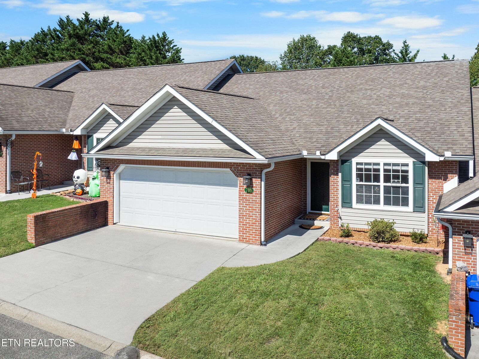 Property Photo:  705 Lower Pond Way  TN 37920 