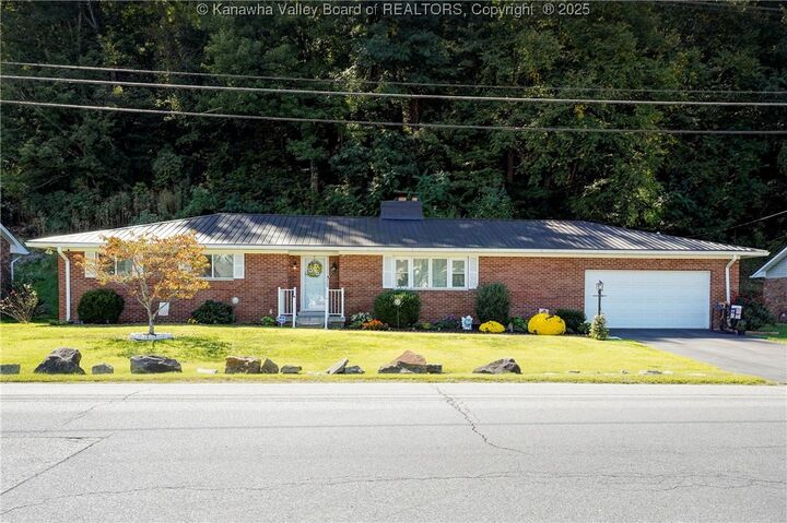 4921 Chesterfield Avenue  Charleston WV 25304 photo
