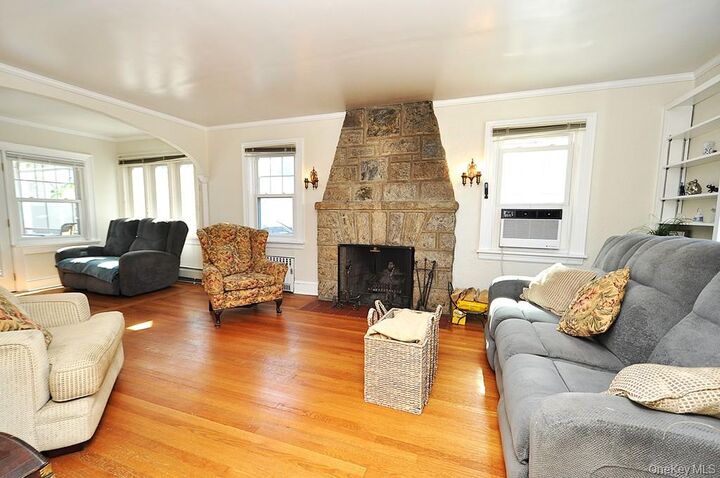 Property Photo:  54 Lincoln Avenue  NY 10606 
