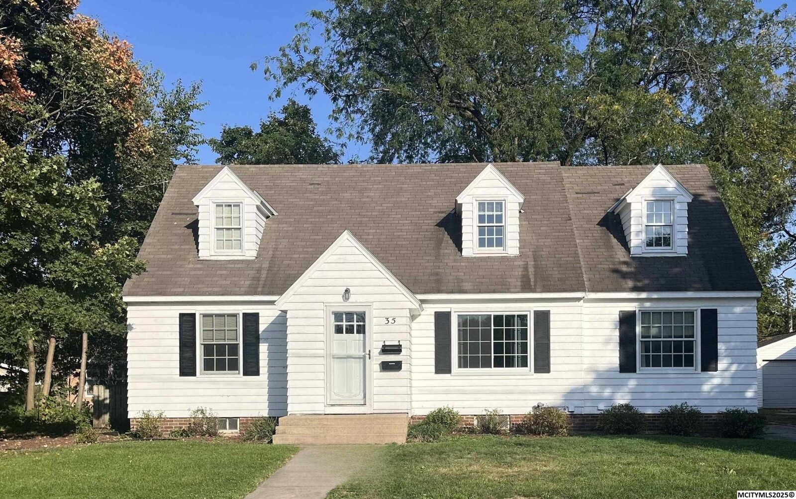 Property Photo: 35 S Tennessee IA 50401