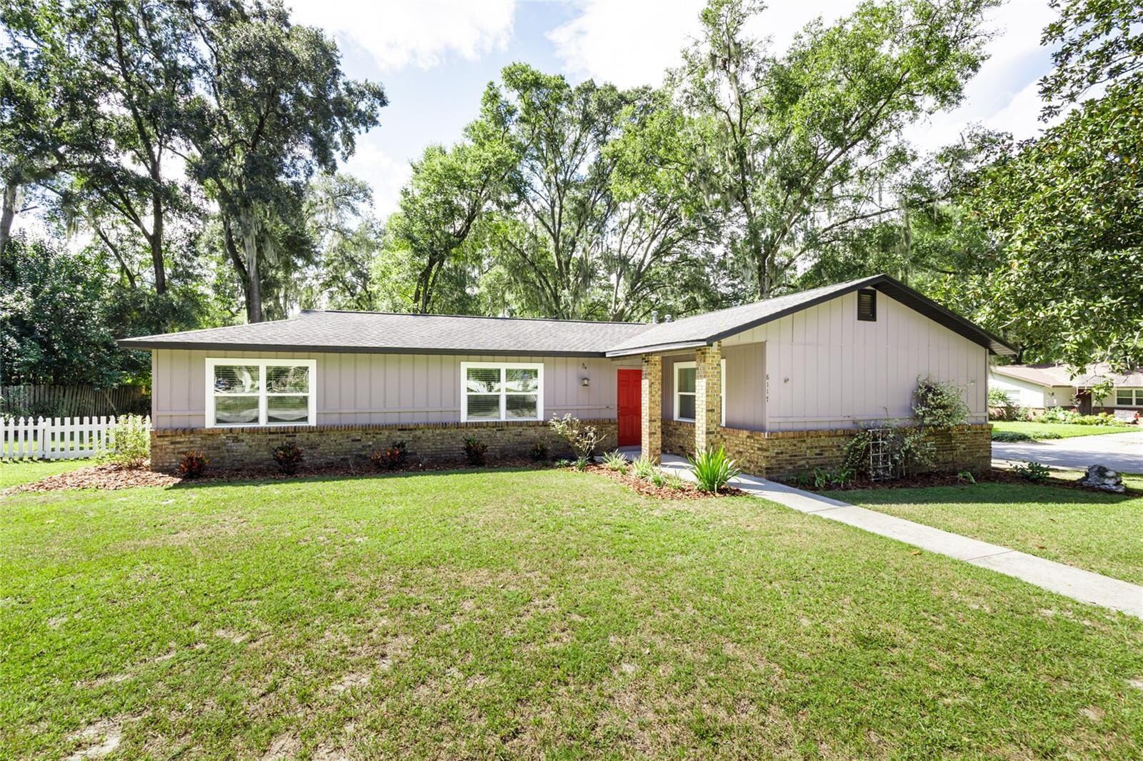 Property Photo:  8117 SW 55th Place  FL 32608 