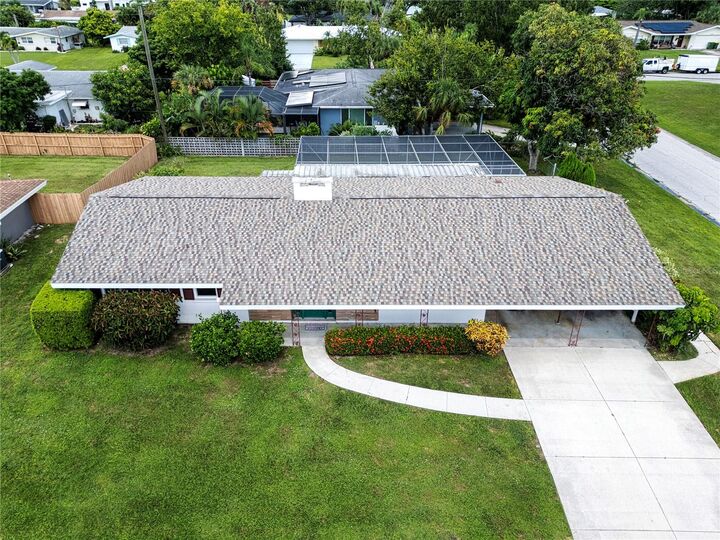 Property Photo:  2551 Hibiscus Street  FL 34239 