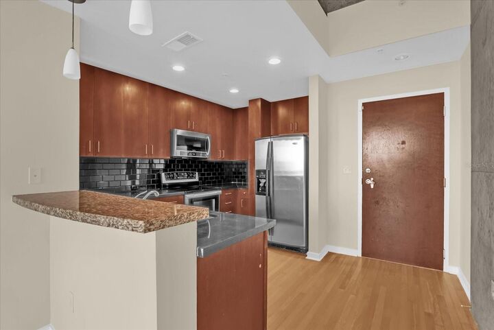 Property Photo:  155 S Court Avenue 1613  FL 32801 