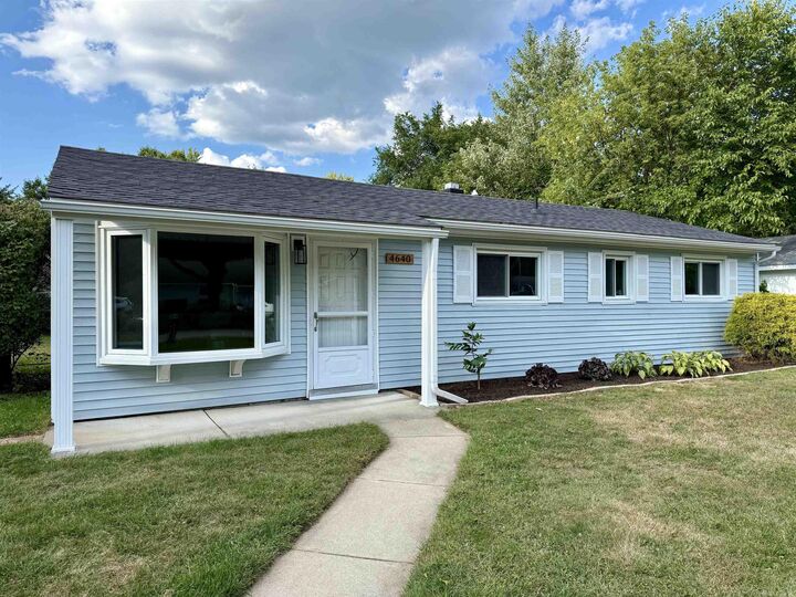 Property Photo:  4640 Independence Drive Drive  MI 48346 