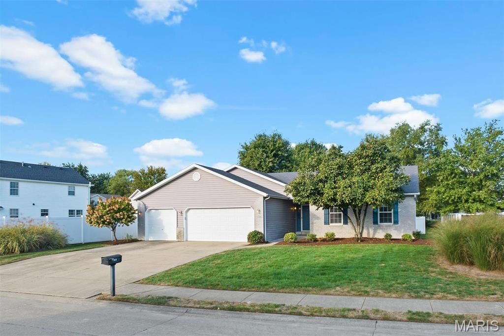 Property Photo:  1183 Tazewell Drive  IL 62269