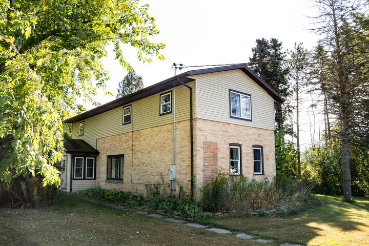 Property Photo:  3305 S 15th St  WI 54220