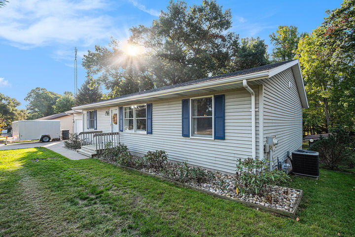 Property Photo: 5853 Ridge Road MI 49127