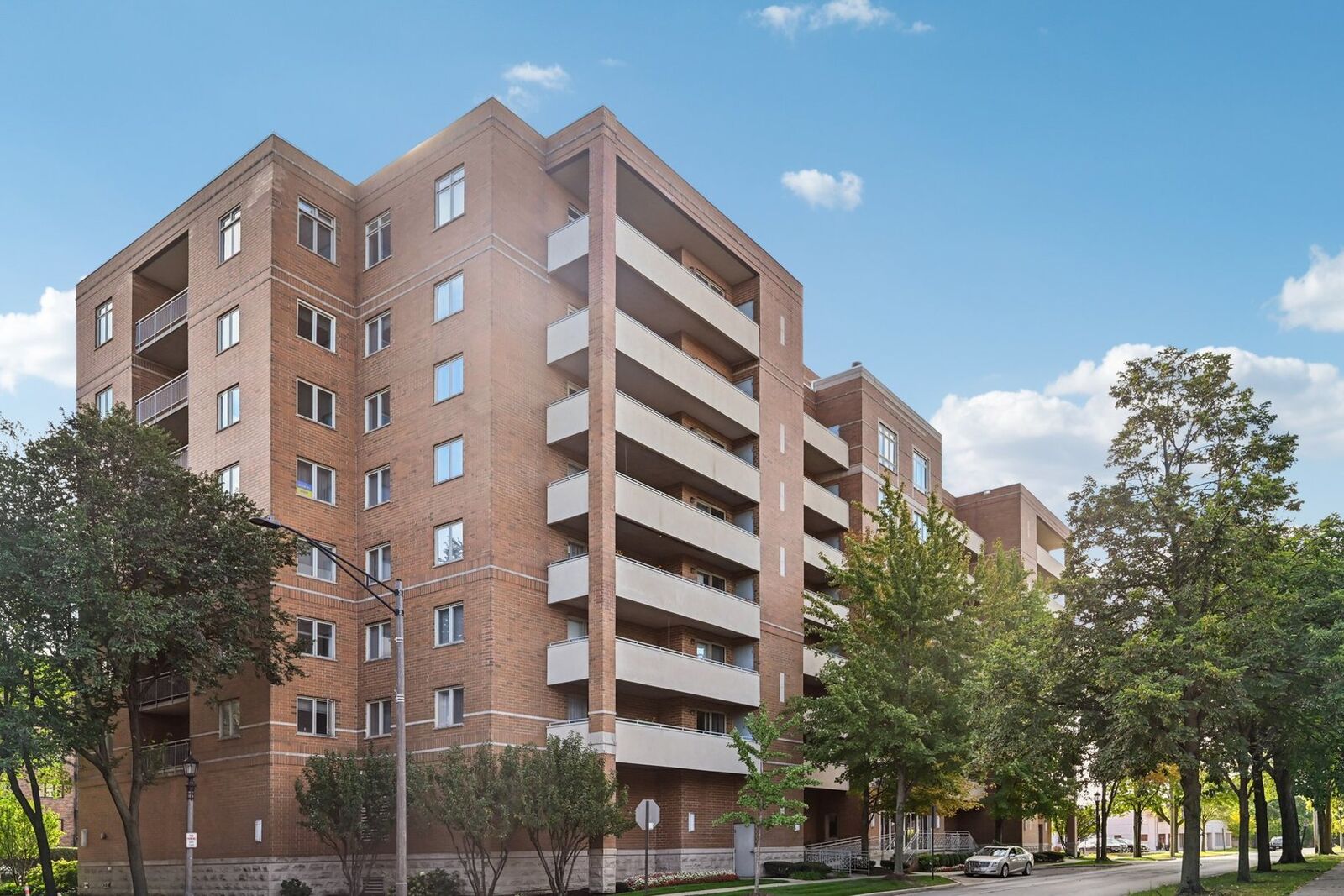Property Photo:  435 William Street 205  IL 60305 