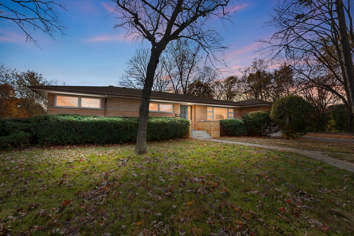 5400 Fair Elms Avenue  Western Springs IL 60558 photo