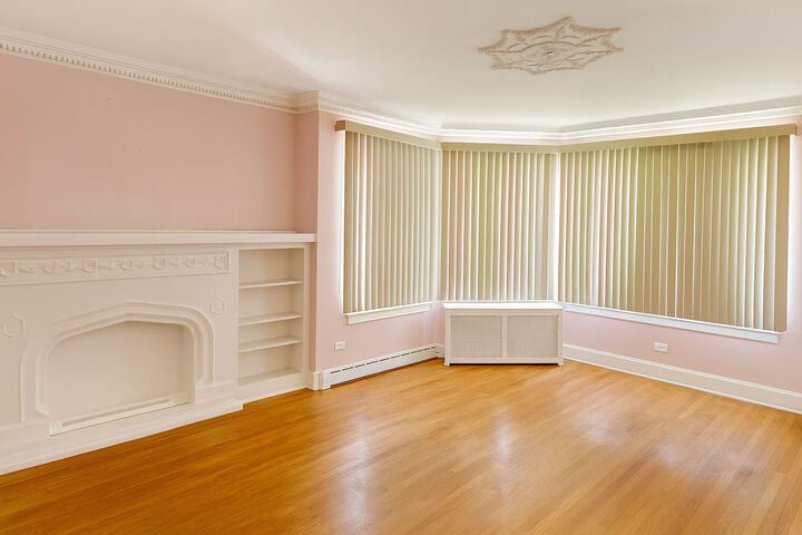 Property Photo:  8242 S Rhodes Avenue  IL 60619
