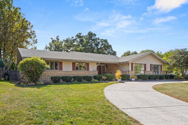 Property Photo: 3318 Indianwood Lane IL 60431