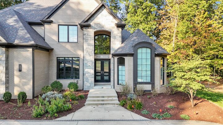 Property Photo:  1410 E White Oak Road  IL 61853