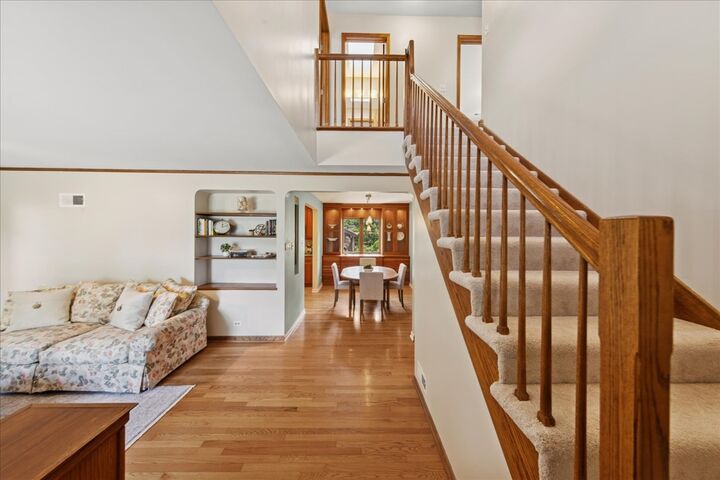Property Photo:  715 S Catherine Avenue  IL 60525