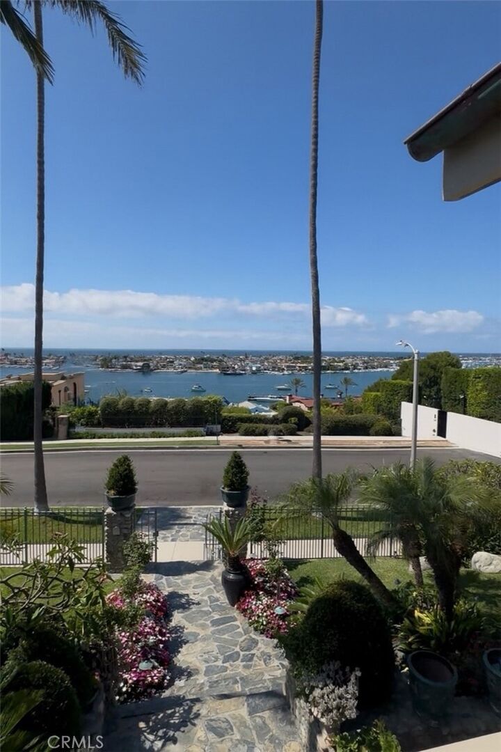 Property Photo:  2200 Pacific Drive  CA 92625 