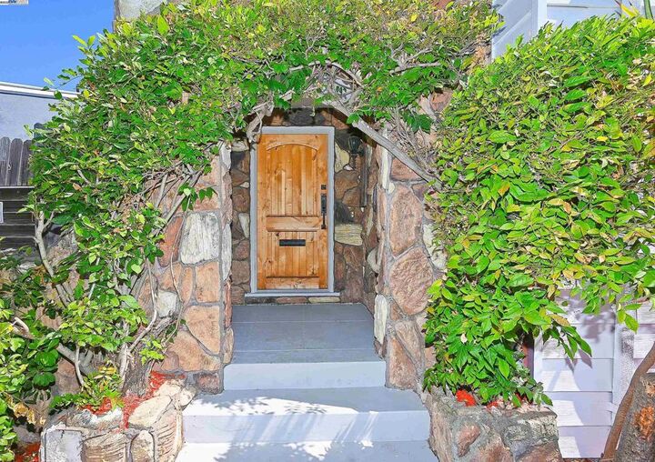 Property Photo: 333 Central CA 94501