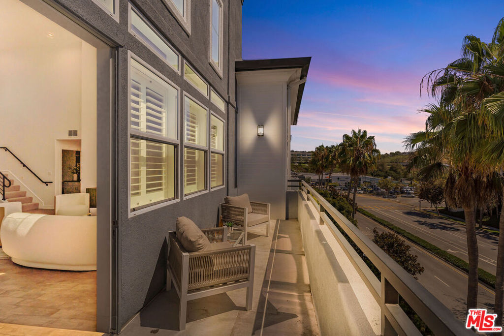 Property Photo: 7100 Playa Vista Drive 402 CA 90094