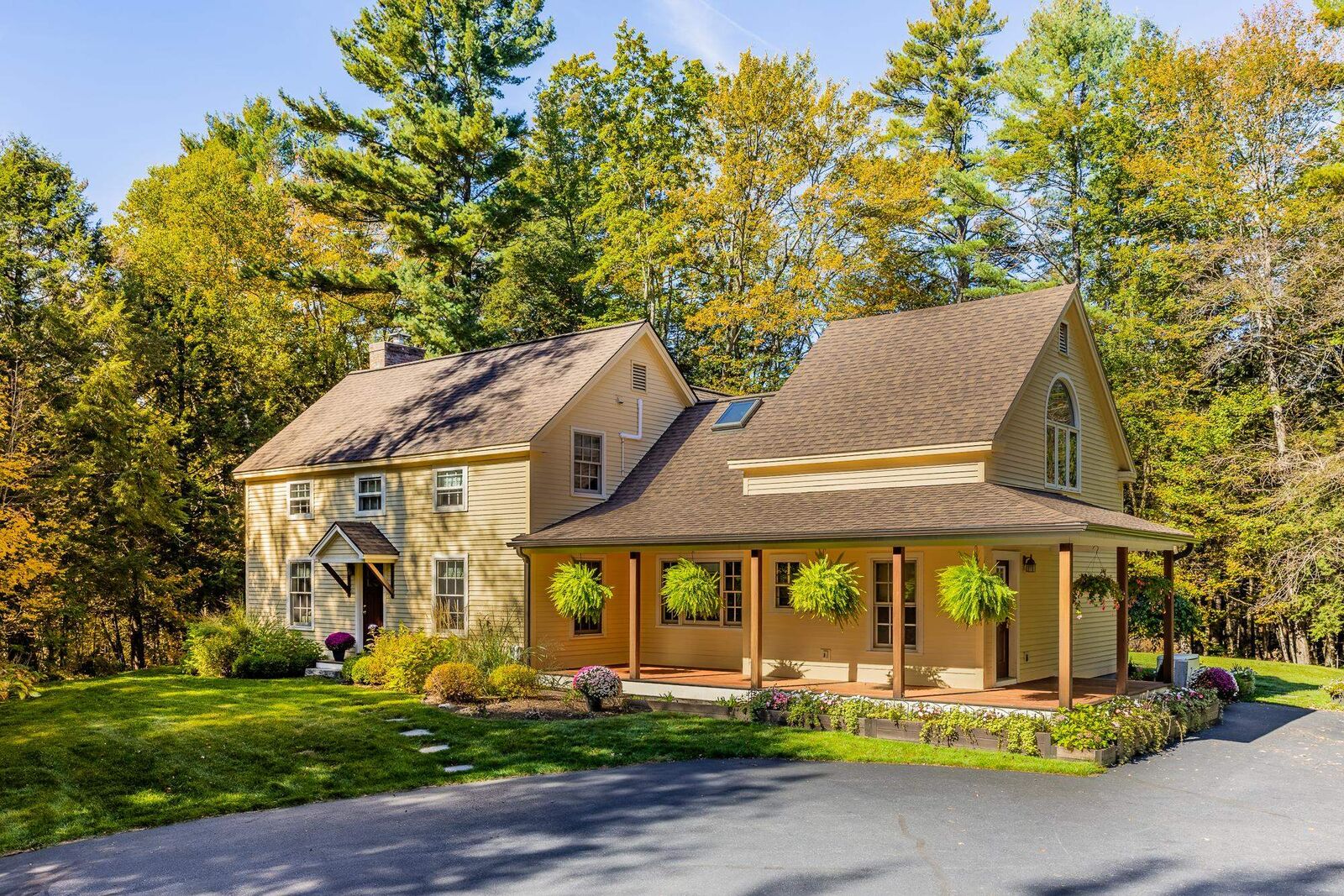 Property Photo: 7 Mulherrin Farm Road NH 03755