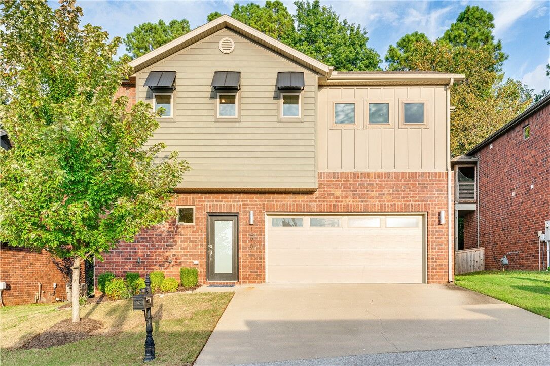 Property Photo:  1496 N Desoto Place  AR 72703 