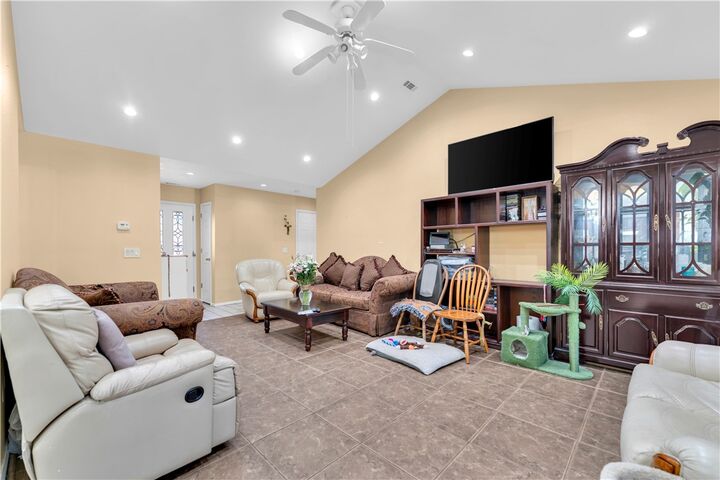 Property Photo: 1701 Beth Drive AR 72758