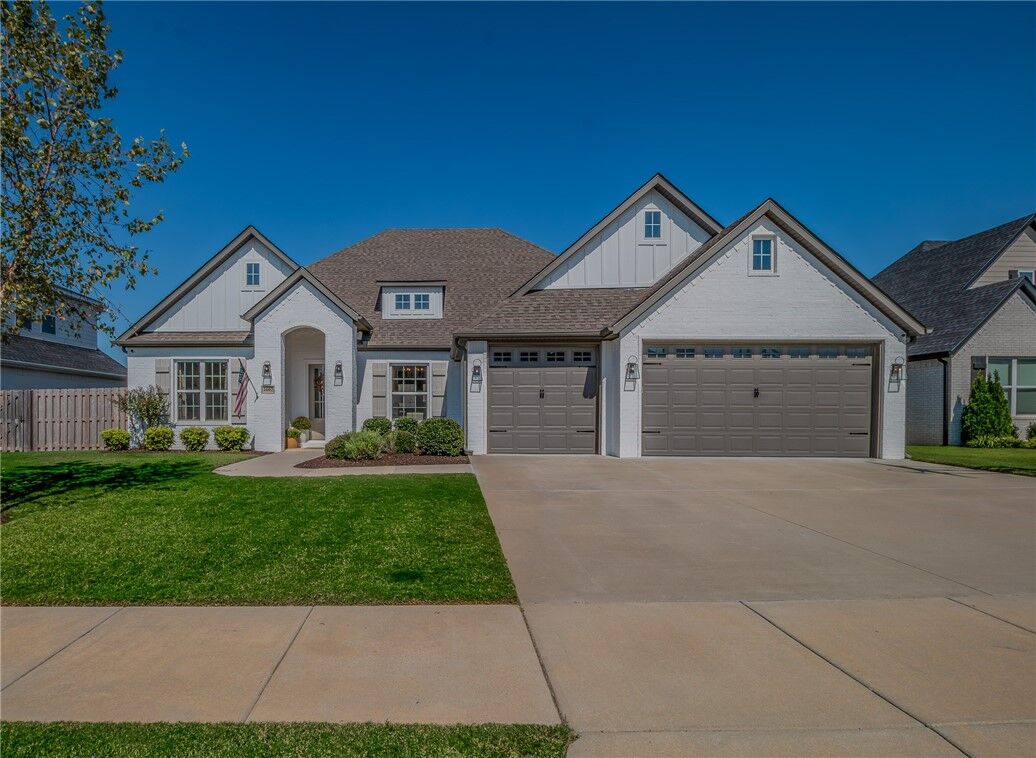 Property Photo: 1602 Timberline Avenue AR 72745