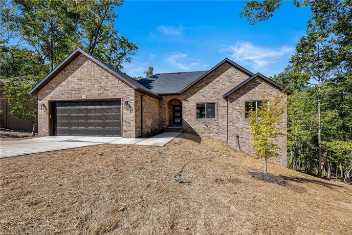 Property Photo:  7 Wrongton Drive  AR 72714