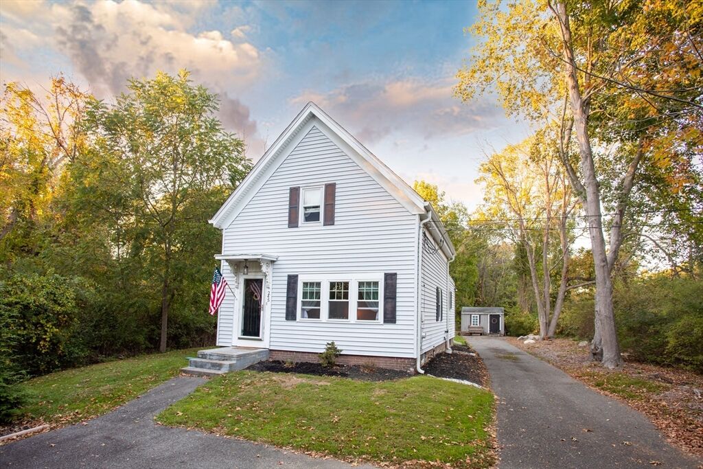 Property Photo:  245-R Laurel St  MA 02333 