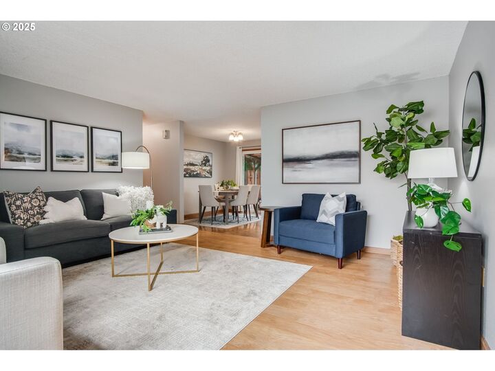 Property Photo:  3903 SE 66th Ave  OR 97206 