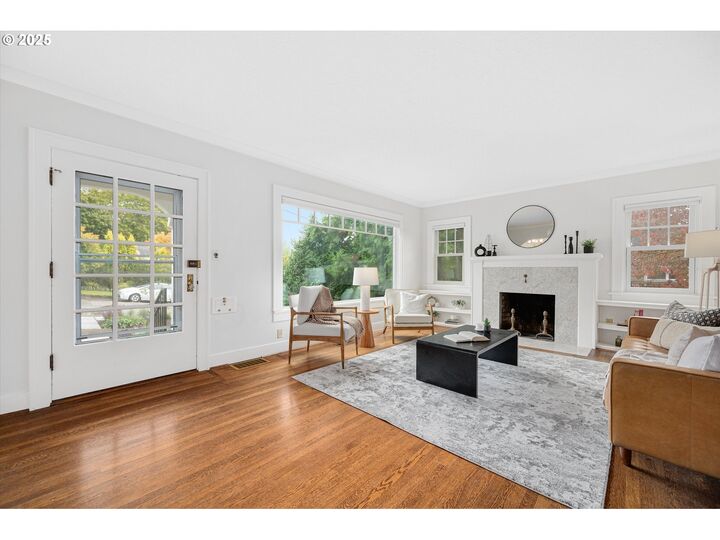 Property Photo:  3919 NE 21st Ave  OR 97212 