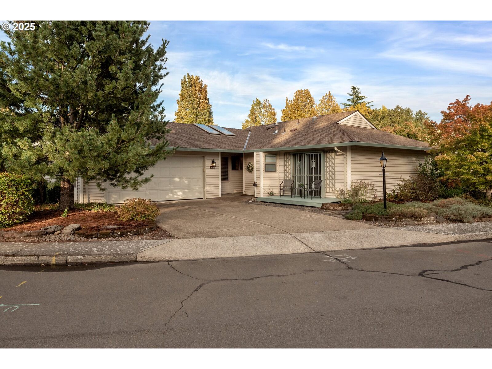Property Photo: 15720 SW Highland Ct OR 97224