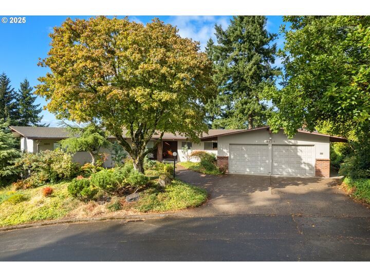6825 SE Pine Ct  Portland OR 97215 photo